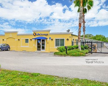 Storage Units for Rent available at 1001 Executive Avenue, North Port, FL 34289