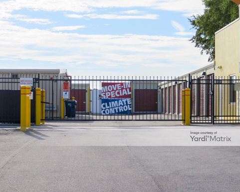 Source URL: https://cdnsc.rentcafe.com/dmslivecafe/3/1063561/1063561-1-2.jpg?width=-1&height=385&quality=80