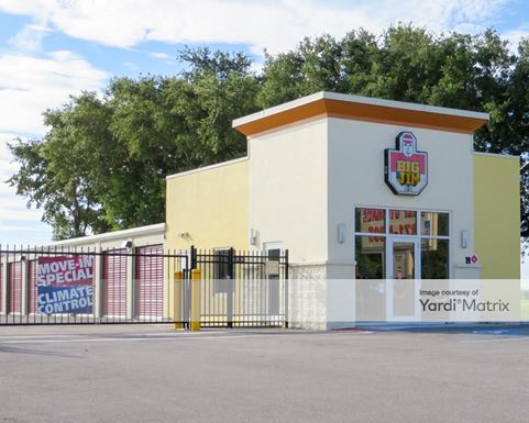 Source URL: https://cdnsc.rentcafe.com/dmslivecafe/3/1063561/1063561-1-5.jpg?width=-1&height=385&quality=80