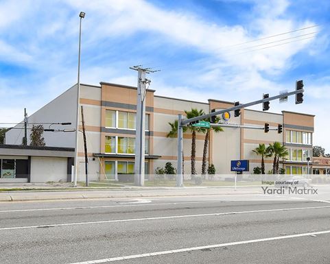 Source URL: https://cdnsc.rentcafe.com/dmslivecafe/3/1063567/1063567-1-4.jpg?width=-1&height=385&quality=80