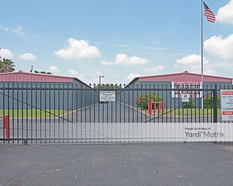 Source URL: https://cdnsc.rentcafe.com/dmslivecafe/3/1063602/1063602-1-2.jpg?width=-1&height=385&quality=80