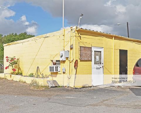 Source URL: https://cdnsc.rentcafe.com/dmslivecafe/3/1063617/1063617-1-3.jpg?width=-1&height=385&quality=80