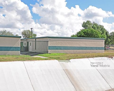 Source URL: https://cdnsc.rentcafe.com/dmslivecafe/3/1063619/1063619-1-4.jpg?width=-1&height=385&quality=80