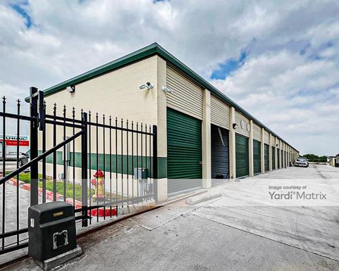 Source URL: https://cdnsc.rentcafe.com/dmslivecafe/3/1063630/1063630-1-5.jpg?width=-1&height=385&quality=80