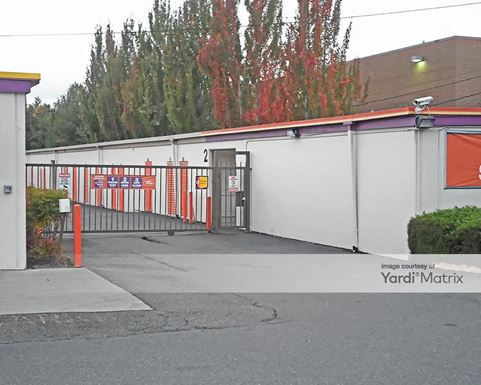 Source URL: https://cdnsc.rentcafe.com/dmslivecafe/3/1063677/1063677-1-3.jpg?width=-1&height=385&quality=80