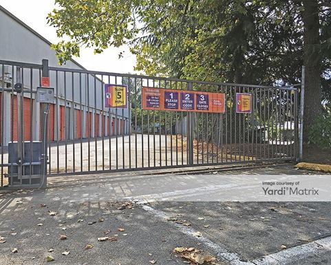 Source URL: https://cdnsc.rentcafe.com/dmslivecafe/3/1063698/1063698-1-4.jpg?width=-1&height=385&quality=80