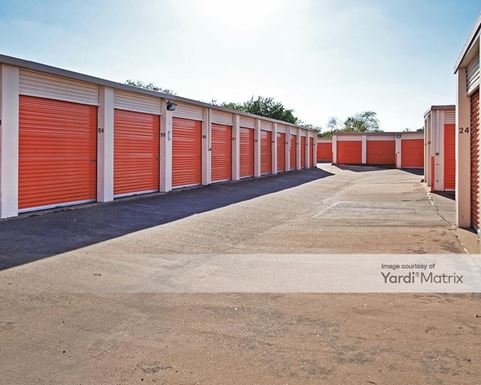 Source URL: https://cdnsc.rentcafe.com/dmslivecafe/3/1063743/1063743-1-2.jpg?width=-1&height=385&quality=80