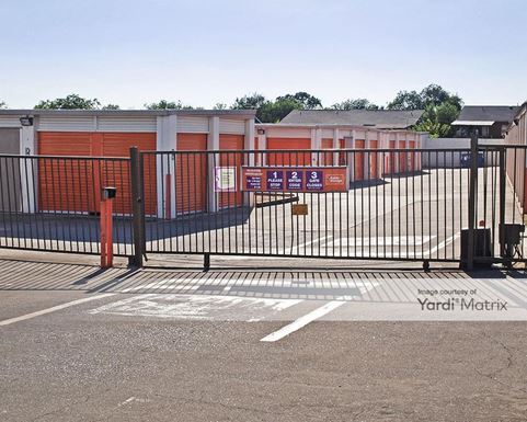 Source URL: https://cdnsc.rentcafe.com/dmslivecafe/3/1063743/1063743-1-3.jpg?width=-1&height=385&quality=80