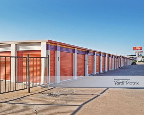 Source URL: https://cdnsc.rentcafe.com/dmslivecafe/3/1063743/1063743-1-4.jpg?width=-1&height=385&quality=80