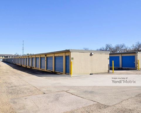 Source URL: https://cdnsc.rentcafe.com/dmslivecafe/3/1063748/1063748-1-2.jpg?width=-1&height=385&quality=80