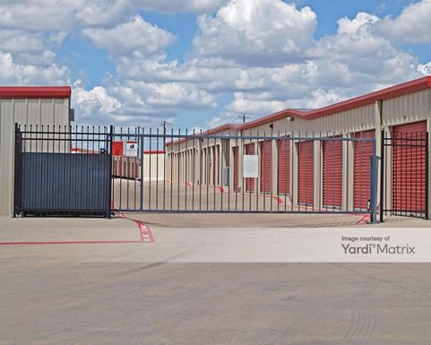 Source URL: https://cdnsc.rentcafe.com/dmslivecafe/3/1063767/1063767-1-2.jpg?width=-1&height=385&quality=80