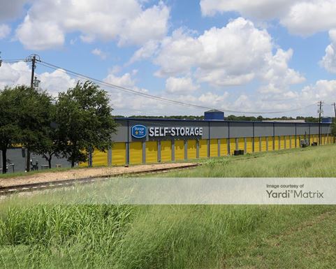 Source URL: https://cdnsc.rentcafe.com/dmslivecafe/3/1063773/1063773-1-2.jpg?width=-1&height=385&quality=80