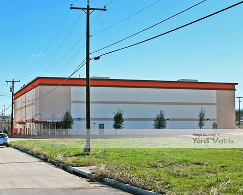 Source URL: https://cdnsc.rentcafe.com/dmslivecafe/3/1063783/1063783-1-3.jpg?width=-1&height=385&quality=80