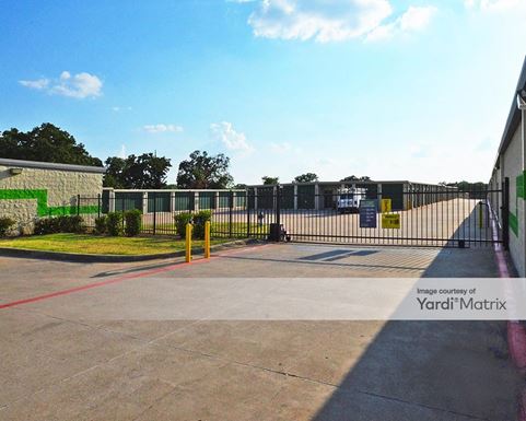 Source URL: https://cdnsc.rentcafe.com/dmslivecafe/3/1063804/1063804-1-2.jpg?width=-1&height=385&quality=80