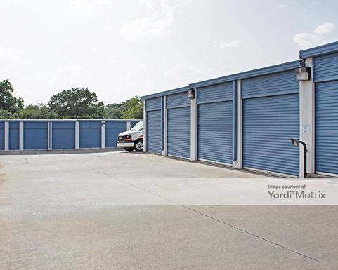 Source URL: https://cdnsc.rentcafe.com/dmslivecafe/3/1063843/1063843-1-4.jpg?width=-1&height=385&quality=80