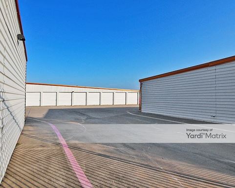 Source URL: https://cdnsc.rentcafe.com/dmslivecafe/3/1063851/1063851-1-5.jpg?width=-1&height=385&quality=80