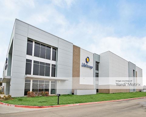 Source URL: https://cdnsc.rentcafe.com/dmslivecafe/3/1063864/1063864-1-2.jpg?width=-1&height=385&quality=80