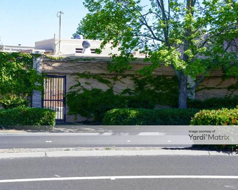 Source URL: https://cdnsc.rentcafe.com/dmslivecafe/3/1063916/1063916-1-5.jpg?width=-1&height=385&quality=80