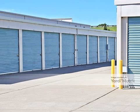 Source URL: https://cdnsc.rentcafe.com/dmslivecafe/3/1063917/1063917-1-4.jpg?width=-1&height=385&quality=80