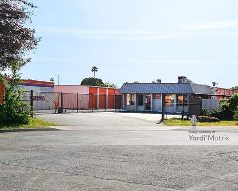 Source URL: https://cdnsc.rentcafe.com/dmslivecafe/3/1063928/1063928-1-2.jpg?width=-1&height=385&quality=80