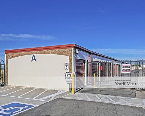 Source URL: https://cdnsc.rentcafe.com/dmslivecafe/3/1063935/1063935-1-3.jpg?width=-1&height=385&quality=80