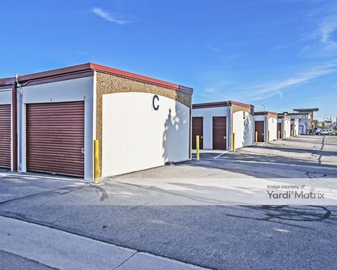 Source URL: https://cdnsc.rentcafe.com/dmslivecafe/3/1063935/1063935-1-4.jpg?width=-1&height=385&quality=80