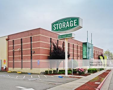 Storage Units for Rent available at 300 Market Street, Oakland, CA 94607