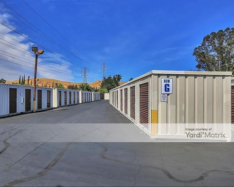 Source URL: https://cdnsc.rentcafe.com/dmslivecafe/3/1063956/1063956-1-3.jpg?width=-1&height=385&quality=80