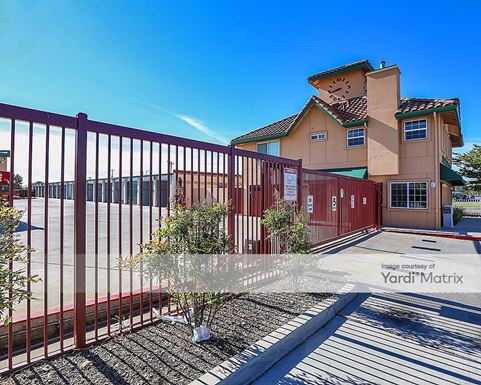 Source URL: https://cdnsc.rentcafe.com/dmslivecafe/3/1063962/1063962-1-2.jpg?width=-1&height=385&quality=80