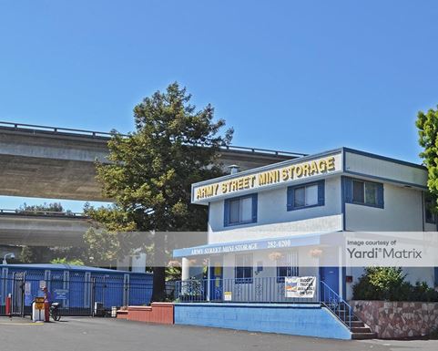 Source URL: https://cdnsc.rentcafe.com/dmslivecafe/3/1064046/1064046-1-2.jpg?width=-1&height=385&quality=80