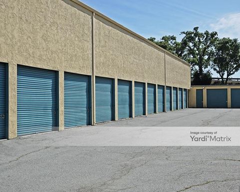 Source URL: https://cdnsc.rentcafe.com/dmslivecafe/3/1064053/1064053-1-4.jpg?width=-1&height=385&quality=80