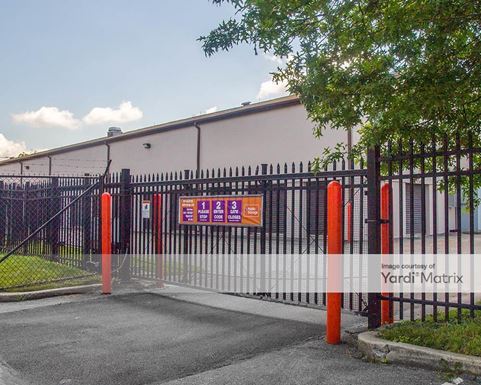 Source URL: https://cdnsc.rentcafe.com/dmslivecafe/3/1064074/1064074-1-4.jpg?width=-1&height=385&quality=80