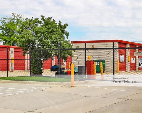 Source URL: https://cdnsc.rentcafe.com/dmslivecafe/3/1064091/1064091-1-4.jpg?width=-1&height=385&quality=80