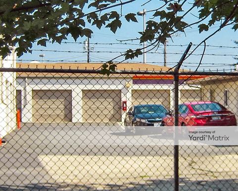 Source URL: https://cdnsc.rentcafe.com/dmslivecafe/3/1064095/1064095-1-3.jpg?width=-1&height=385&quality=80