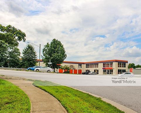 Source URL: https://cdnsc.rentcafe.com/dmslivecafe/3/1064114/1064114-1-3.jpg?width=-1&height=385&quality=80