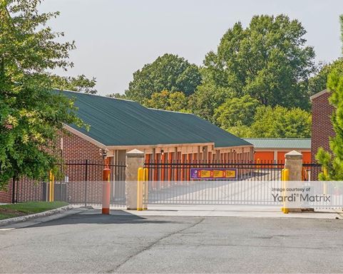 Source URL: https://cdnsc.rentcafe.com/dmslivecafe/3/1064120/1064120-1-4.jpg?width=-1&height=385&quality=80