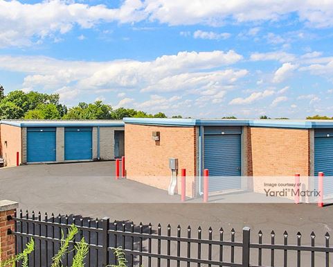 Source URL: https://cdnsc.rentcafe.com/dmslivecafe/3/1064124/1064124-1-5.jpg?width=-1&height=385&quality=80