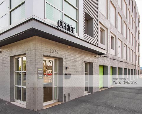 Source URL: https://cdnsc.rentcafe.com/dmslivecafe/3/1064126/1064126-1-4.jpg?width=-1&height=385&quality=80