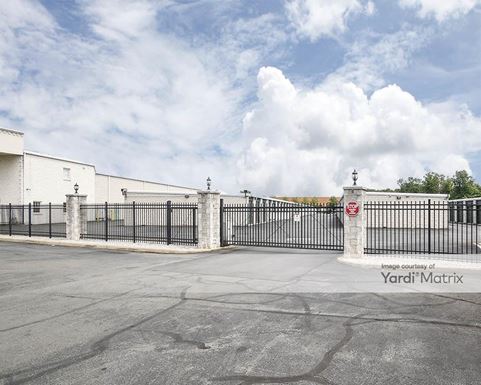 Source URL: https://cdnsc.rentcafe.com/dmslivecafe/3/1064131/1064131-1-5.jpg?width=-1&height=385&quality=80