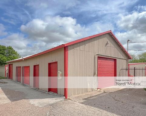 Source URL: https://cdnsc.rentcafe.com/dmslivecafe/3/1064146/1064146-1-2.jpg?width=-1&height=385&quality=80