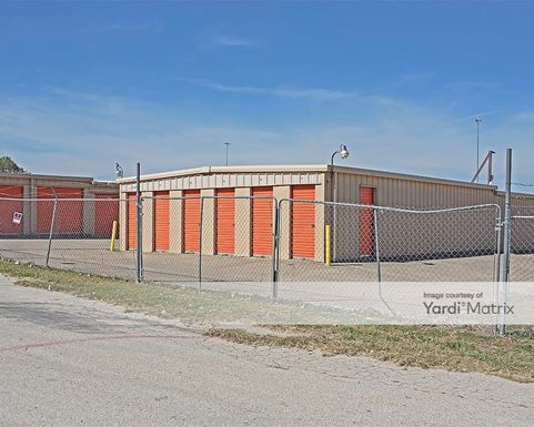 Source URL: https://cdnsc.rentcafe.com/dmslivecafe/3/1064150/1064150-1-4.jpg?width=-1&height=385&quality=80