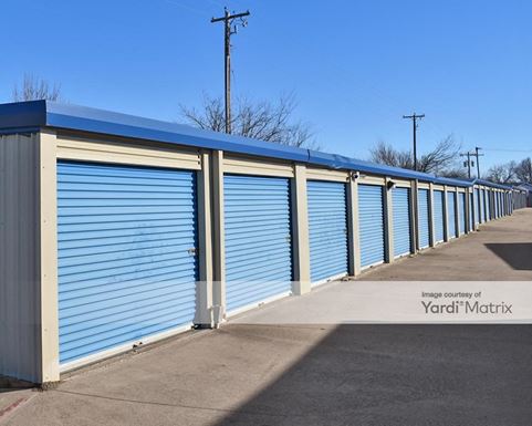 Source URL: https://cdnsc.rentcafe.com/dmslivecafe/3/1064161/1064161-1-5.jpg?width=-1&height=385&quality=80