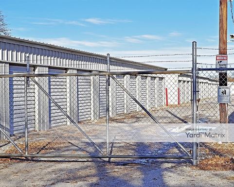 Source URL: https://cdnsc.rentcafe.com/dmslivecafe/3/1064169/1064169-1-5.jpg?width=-1&height=385&quality=80