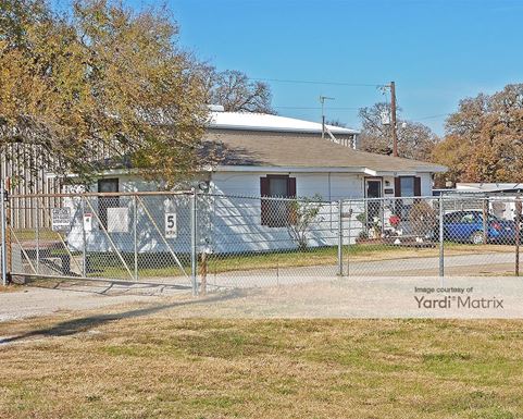 Source URL: https://cdnsc.rentcafe.com/dmslivecafe/3/1064172/1064172-1-3.jpg?width=-1&height=385&quality=80