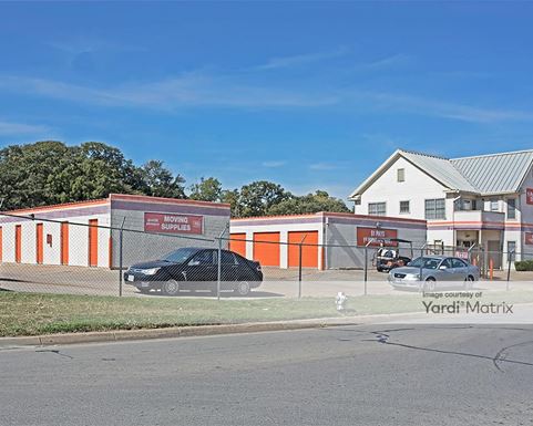 Source URL: https://cdnsc.rentcafe.com/dmslivecafe/3/1064174/1064174-1-3.jpg?width=-1&height=385&quality=80