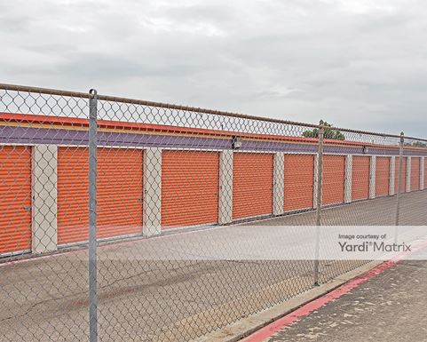 Source URL: https://cdnsc.rentcafe.com/dmslivecafe/3/1064178/1064178-1-3.jpg?width=-1&height=385&quality=80