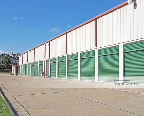 Source URL: https://cdnsc.rentcafe.com/dmslivecafe/3/1064197/1064197-1-4.jpg?width=-1&height=385&quality=80