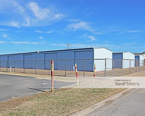 Source URL: https://cdnsc.rentcafe.com/dmslivecafe/3/1064200/1064200-1-5.jpg?width=-1&height=385&quality=80