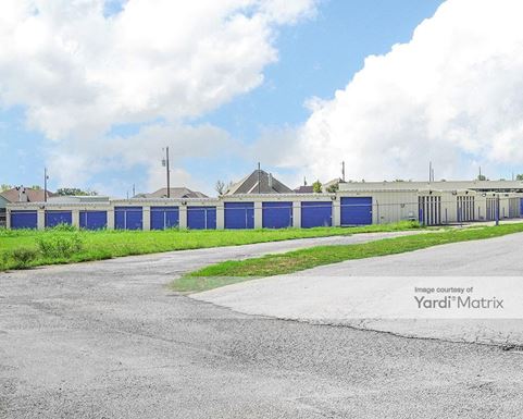 Source URL: https://cdnsc.rentcafe.com/dmslivecafe/3/1064203/1064203-1-4.jpg?width=-1&height=385&quality=80