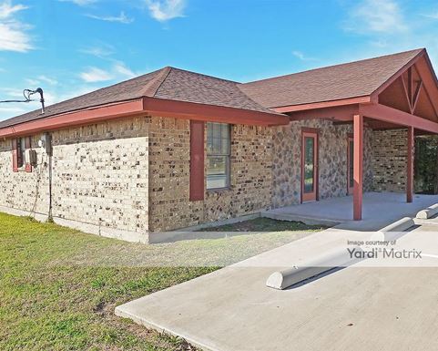 Source URL: https://cdnsc.rentcafe.com/dmslivecafe/3/1064208/1064208-1-2.jpg?width=-1&height=385&quality=80